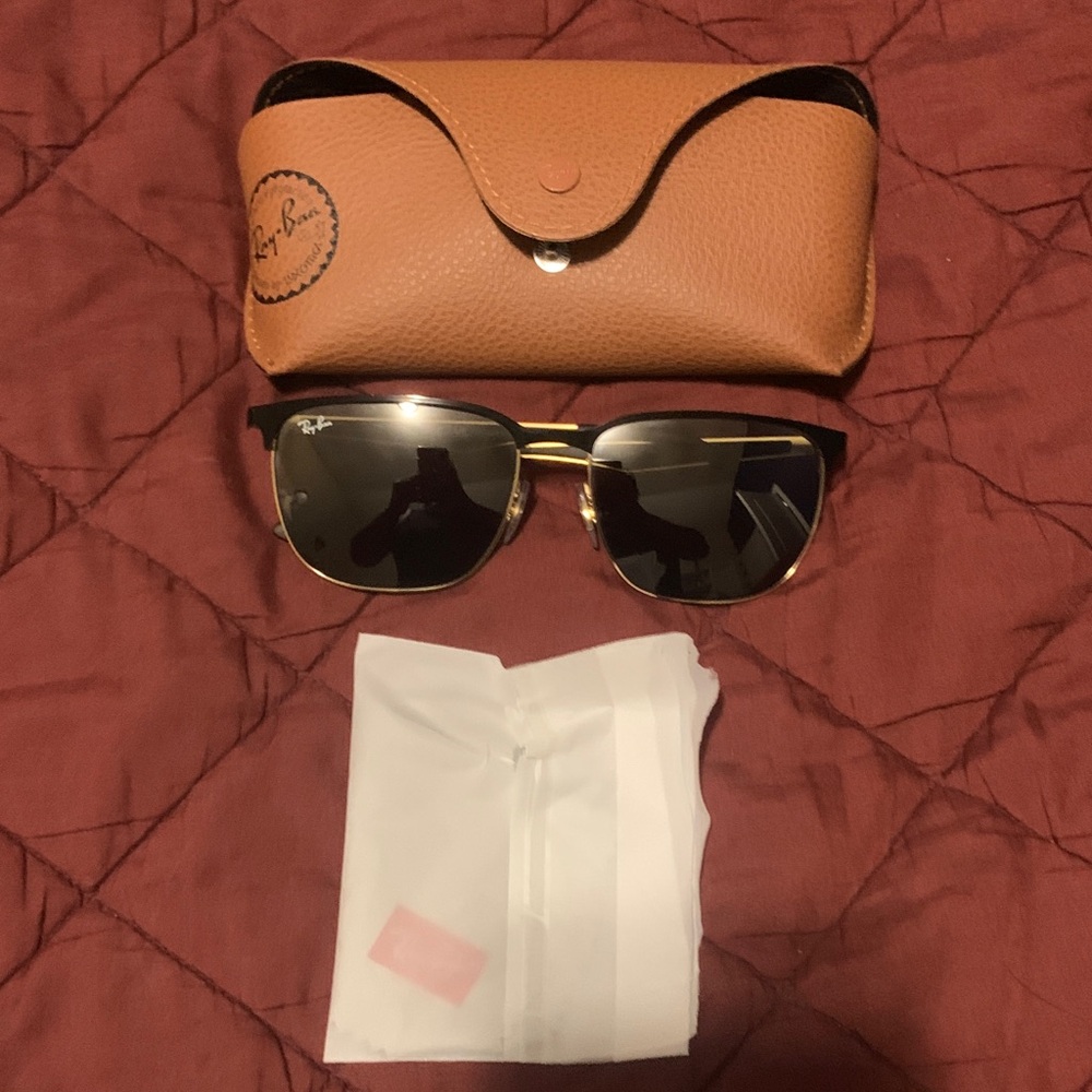 Ray-Ban Classic Gold Frame Sunglasses